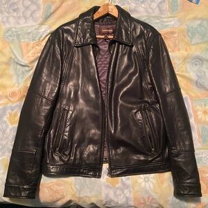 Danier Vintage Women’s Black Leather Bomber Jacket Very Good Condition Size M